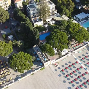 eden-park-diano-marina.hotelitalianriviera.com/